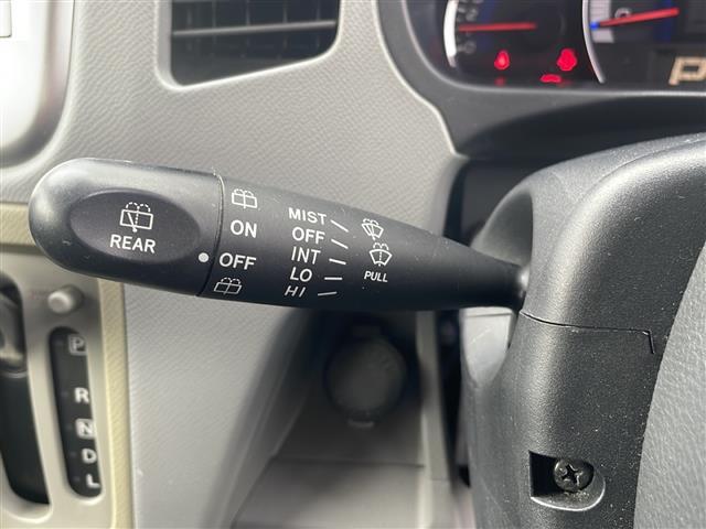 ワゴンＲ ＦＸリミテッドＩＩ　スペアキー　純正フロアマット　ＣＤプレーヤー　本革巻きステアリング　オートエアコン　ダブルエアーバック　　　プッシュスタート　ウィンカーミラー　ドアバイザー　電動格納ミラー　純正アルミホイール（26枚目）