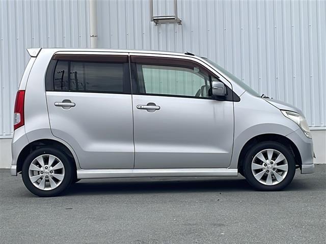 ワゴンＲ ＦＸリミテッドＩＩ　スペアキー　純正フロアマット　ＣＤプレーヤー　本革巻きステアリング　オートエアコン　ダブルエアーバック　　　プッシュスタート　ウィンカーミラー　ドアバイザー　電動格納ミラー　純正アルミホイール（33枚目）