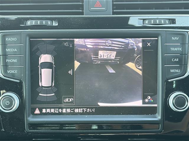 ゴルフＲ ベースグレード　純正ナビ　バックカメラ　本革シート　ＥＴＣ　スペアキー　前後ドラレコ　前後クリアランスソナー　シートヒーター　パワーシート　ＡＣＣ　オートライト　電動格納ミラー　革巻きステアリング　禁煙車（4枚目）