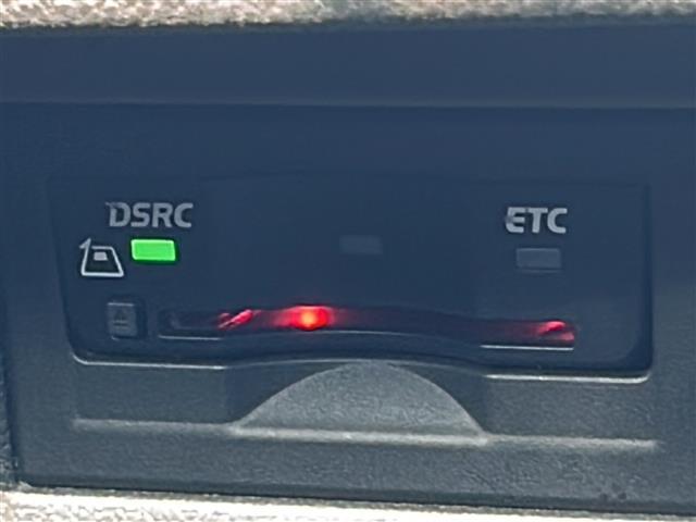 ゴルフＲ ベースグレード　純正ナビ　バックカメラ　本革シート　ＥＴＣ　スペアキー　前後ドラレコ　前後クリアランスソナー　シートヒーター　パワーシート　ＡＣＣ　オートライト　電動格納ミラー　革巻きステアリング　禁煙車（5枚目）