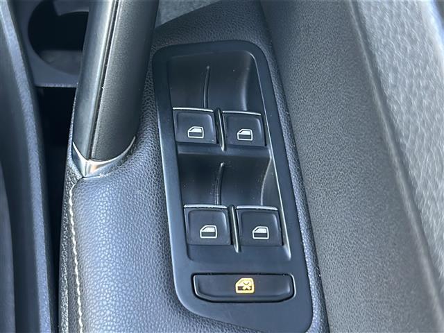 ゴルフＲ ベースグレード　純正ナビ　バックカメラ　本革シート　ＥＴＣ　スペアキー　前後ドラレコ　前後クリアランスソナー　シートヒーター　パワーシート　ＡＣＣ　オートライト　電動格納ミラー　革巻きステアリング　禁煙車（11枚目）