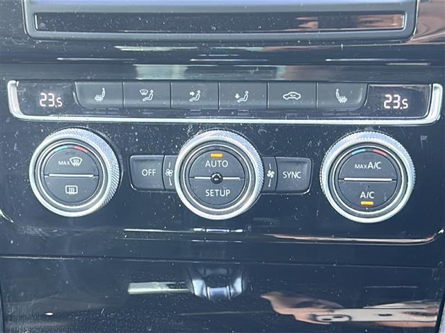 ゴルフＲ ベースグレード　純正ナビ　バックカメラ　本革シート　ＥＴＣ　スペアキー　前後ドラレコ　前後クリアランスソナー　シートヒーター　パワーシート　ＡＣＣ　オートライト　電動格納ミラー　革巻きステアリング　禁煙車（15枚目）