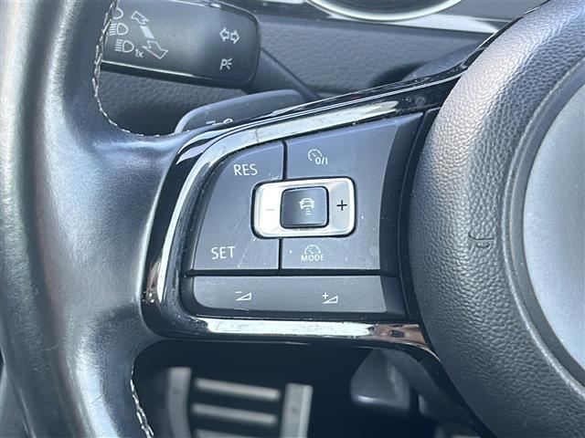 ゴルフＲ ベースグレード　純正ナビ　バックカメラ　本革シート　ＥＴＣ　スペアキー　前後ドラレコ　前後クリアランスソナー　シートヒーター　パワーシート　ＡＣＣ　オートライト　電動格納ミラー　革巻きステアリング　禁煙車（19枚目）