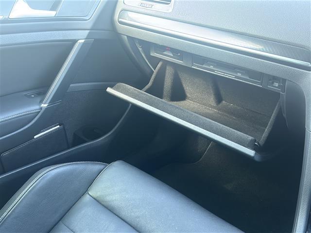 ゴルフＲ ベースグレード　純正ナビ　バックカメラ　本革シート　ＥＴＣ　スペアキー　前後ドラレコ　前後クリアランスソナー　シートヒーター　パワーシート　ＡＣＣ　オートライト　電動格納ミラー　革巻きステアリング　禁煙車（23枚目）