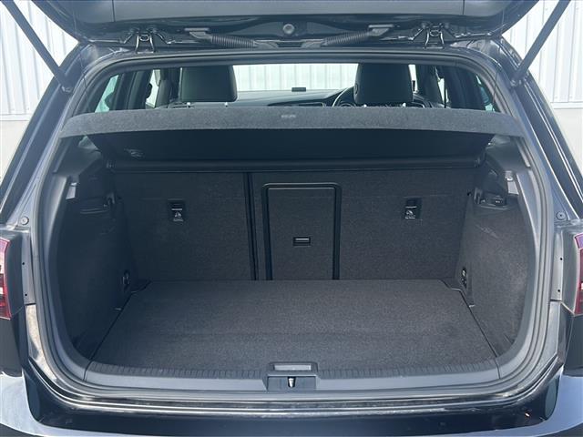 ゴルフＲ ベースグレード　純正ナビ　バックカメラ　本革シート　ＥＴＣ　スペアキー　前後ドラレコ　前後クリアランスソナー　シートヒーター　パワーシート　ＡＣＣ　オートライト　電動格納ミラー　革巻きステアリング　禁煙車（28枚目）