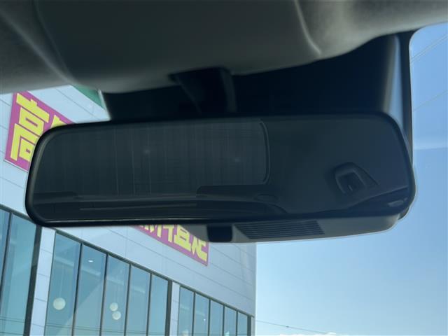 ガラスコーティング、ナビゲーション、ＥＴＣなど、その他のパーツの取り付けお見積もりのご相談も承っております！！クルマのこと何でもお任せください！