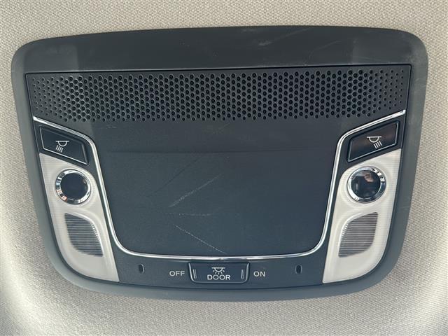 ヴェゼル Ｘ・ホンダセンシング　社外ナビ　バックカメラ　ビルトインＥＴＣ　前後クリアランスソナー　スペアキー　ドラレコ　ＵＳＢ給電　追従クルーズコントロール　レーンキープアシスト　ＬＥＤオートライト　電動格納ミラー　純正ＡＷ　禁煙車（13枚目）