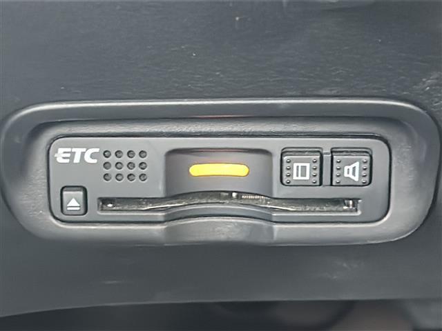 ヴェゼル Ｘ・ホンダセンシング　社外ナビ　バックカメラ　ビルトインＥＴＣ　前後クリアランスソナー　スペアキー　ドラレコ　ＵＳＢ給電　追従クルーズコントロール　レーンキープアシスト　ＬＥＤオートライト　電動格納ミラー　純正ＡＷ　禁煙車（16枚目）
