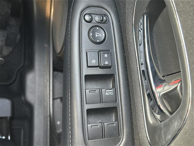 ヴェゼル Ｘ・ホンダセンシング　社外ナビ　バックカメラ　ビルトインＥＴＣ　前後クリアランスソナー　スペアキー　ドラレコ　ＵＳＢ給電　追従クルーズコントロール　レーンキープアシスト　ＬＥＤオートライト　電動格納ミラー　純正ＡＷ　禁煙車（22枚目）