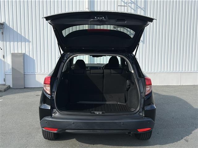 ヴェゼル Ｘ・ホンダセンシング　社外ナビ　バックカメラ　ビルトインＥＴＣ　前後クリアランスソナー　スペアキー　ドラレコ　ＵＳＢ給電　追従クルーズコントロール　レーンキープアシスト　ＬＥＤオートライト　電動格納ミラー　純正ＡＷ　禁煙車（32枚目）