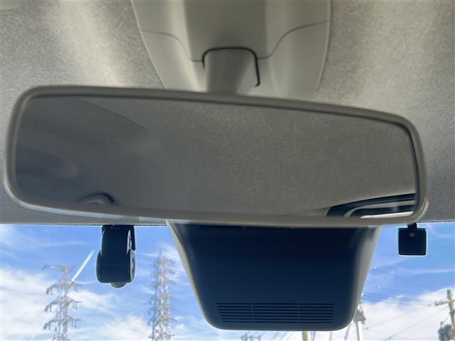 ムーヴキャンバス Ｇメイクアップリミテッド　ＳＡＩＩＩ　純正ナビ　パノラマモニター　ＥＴＣ　両側パワースライドドア　前方ドラレコ　ＵＳＢ給電　ＬＥＤヘッドライト　オートマチックハイビーム　ＰＳＣ　純正フロアマット　スマートアシスト　禁煙車（6枚目）