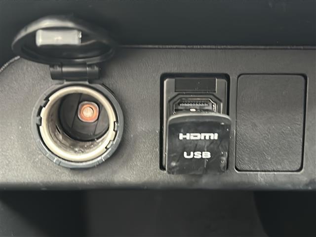 ムーヴキャンバス Ｇメイクアップリミテッド　ＳＡＩＩＩ　純正ナビ　パノラマモニター　ＥＴＣ　両側パワースライドドア　前方ドラレコ　ＵＳＢ給電　ＬＥＤヘッドライト　オートマチックハイビーム　ＰＳＣ　純正フロアマット　スマートアシスト　禁煙車（12枚目）