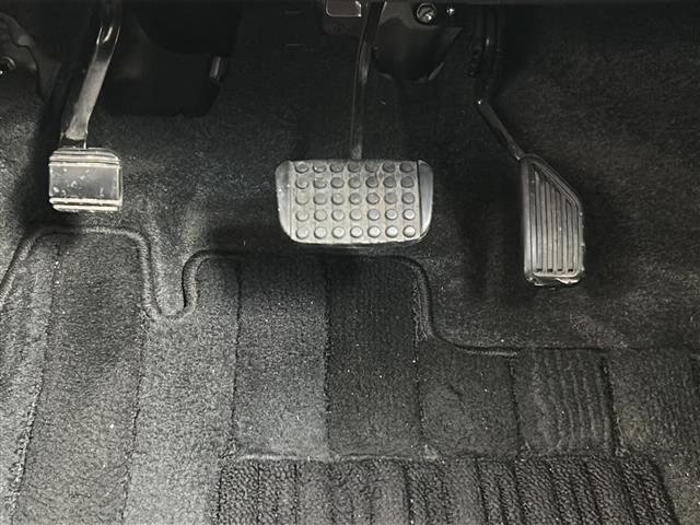 ムーヴキャンバス Ｇメイクアップリミテッド　ＳＡＩＩＩ　純正ナビ　パノラマモニター　ＥＴＣ　両側パワースライドドア　前方ドラレコ　ＵＳＢ給電　ＬＥＤヘッドライト　オートマチックハイビーム　ＰＳＣ　純正フロアマット　スマートアシスト　禁煙車（17枚目）