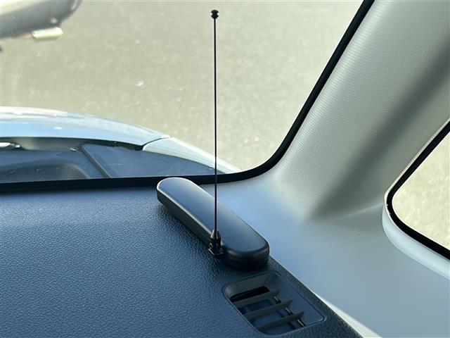 ムーヴキャンバス Ｇメイクアップ　ＳＡＩＩＩ　社外ナビ　バックカメラ　社外前方ドラレコ　両側パワースライドドア　社外ＥＴＣ　コーナーセンサー　ベンチシート　ＬＥＤヘッドライト　オートライト　ステアリングスイッチ　純正ホイールキャップ　禁煙車（6枚目）