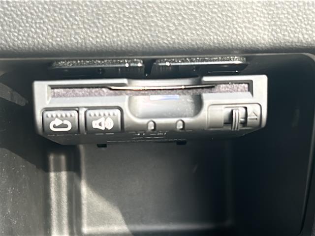 ムーヴキャンバス Ｇメイクアップ　ＳＡＩＩＩ　社外ナビ　バックカメラ　社外前方ドラレコ　両側パワースライドドア　社外ＥＴＣ　コーナーセンサー　ベンチシート　ＬＥＤヘッドライト　オートライト　ステアリングスイッチ　純正ホイールキャップ　禁煙車（7枚目）