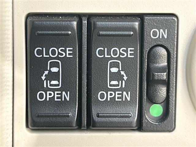 ムーヴキャンバス Ｇメイクアップ　ＳＡＩＩＩ　社外ナビ　バックカメラ　社外前方ドラレコ　両側パワースライドドア　社外ＥＴＣ　コーナーセンサー　ベンチシート　ＬＥＤヘッドライト　オートライト　ステアリングスイッチ　純正ホイールキャップ　禁煙車（9枚目）