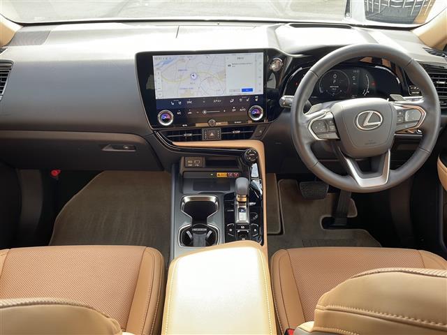 ＮＸ ＮＸ２５０　バージョンＬ　純正ナビ　サンルーフ　全周囲カメラ　ＢＳＭ　デジタルインナーミラー　本革シート　ワイヤレス充電器　ビルトインＥＴＣ　社外ドラレコ　ステアヒーター　パワーバックドア　ＡＣ１００Ｖ　前席シートヒーター（2枚目）