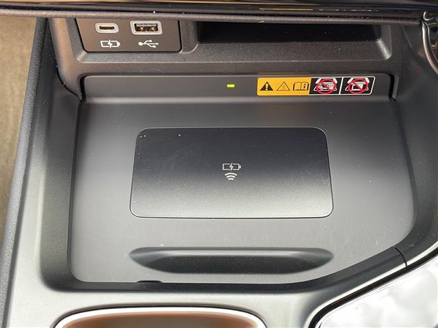 ＮＸ ＮＸ２５０　バージョンＬ　純正ナビ　サンルーフ　全周囲カメラ　ＢＳＭ　デジタルインナーミラー　本革シート　ワイヤレス充電器　ビルトインＥＴＣ　社外ドラレコ　ステアヒーター　パワーバックドア　ＡＣ１００Ｖ　前席シートヒーター（9枚目）