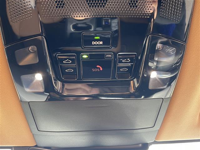 ＮＸ ＮＸ２５０　バージョンＬ　純正ナビ　サンルーフ　全周囲カメラ　ＢＳＭ　デジタルインナーミラー　本革シート　ワイヤレス充電器　ビルトインＥＴＣ　社外ドラレコ　ステアヒーター　パワーバックドア　ＡＣ１００Ｖ　前席シートヒーター（11枚目）