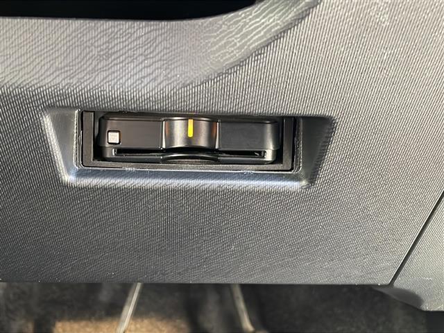 アクア 　禁煙　社外ナビ　バックカメラ　ＥＴＣ　スペアキー　前後クリアランスソナー　前方ドラレコ　クルーズコントロール　オートライト　オートハイビーム　電動格納ミラー（5枚目）