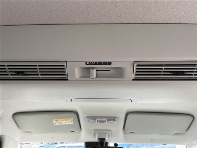 デイズルークス ハイウェイスター　Ｇターボ　禁煙　純正ナビ　全方位カメラ　アラウンドビューモニター　ＥＴＣ　両側パワースライドドア　スペアキー　エマージェンシーブレーキ　ＬＥＤヘッドライト　オートハイビーム（12枚目）