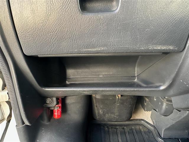 アクティバン ＳＤＸ　両側スライドドア　純正フロアマット　ドアバイザー　Ｗエアバック　ヘッドライトレベライザー　５速ＭＴ車（19枚目）