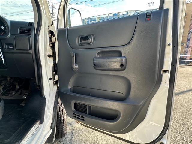 アクティバン ＳＤＸ　両側スライドドア　純正フロアマット　ドアバイザー　Ｗエアバック　ヘッドライトレベライザー　５速ＭＴ車（24枚目）