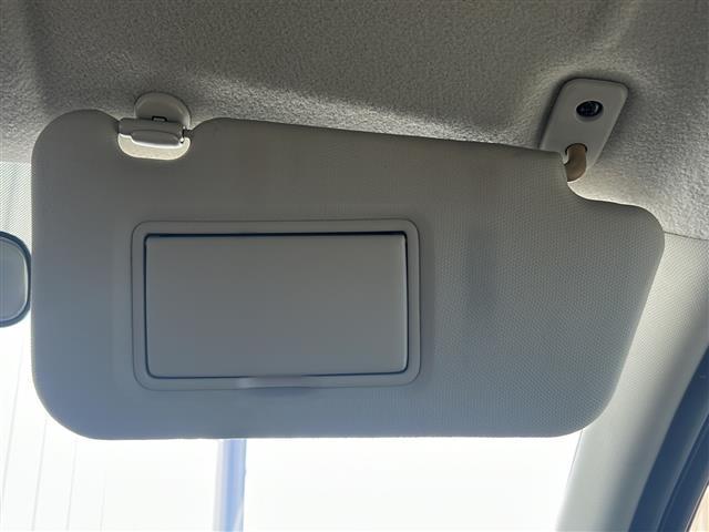 マーチ ボレロ　禁煙　純正ナビ　バックカメラ　オートライト　フォグランプ　スマートキー　ＡＵＴＥＣＨホイール　電動格納ミラー　純正フロアマット　純正ドアバイザー（15枚目）