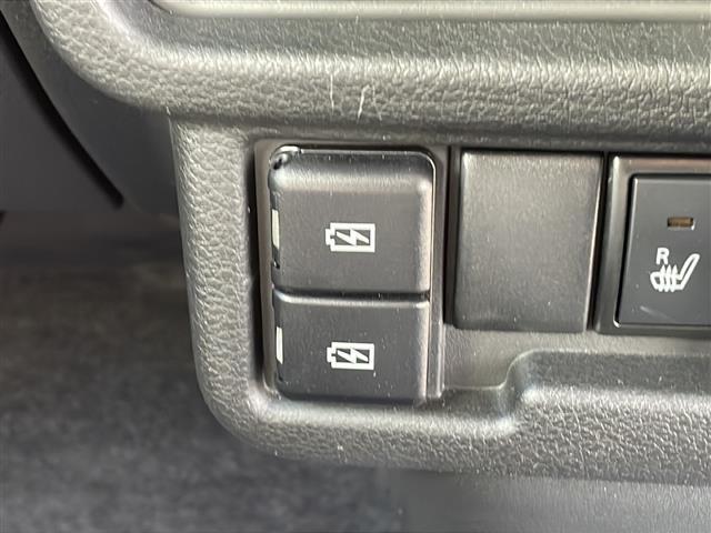 ワゴンＲスマイル ハイブリッドＸ　禁煙　純正９型ナビ　全方位カメラ　両側パワースライドドア　ＨＵＤ　レーンキープアシスト　レーダークルーズコントロール　プリクラッシュ　ＬＥＤヘッドライト　オートライト（8枚目）