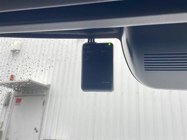 Ｎ－ＢＯＸカスタム ターボ　禁煙　純正ナビ　バックカメラ　前後ドラレコ　ＥＴＣ　ハーフレザーシート　シートヒーター　両側パワースライドドア　ＵＳＢ、タイプＣ給電　レーンキープアシスト　ＬＥＤオートライト（5枚目）