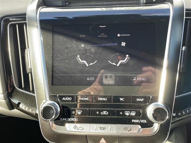 クラウンハイブリッド ＲＳアドバンス　禁煙　純正ナビ　バックカメラ　前方ドラレコ　ＥＴＣ２．０　デジタルインナーミラー　ＢＳＭ　ＨＵＤ　ステアヒーター　シートヒーター　パワーシート　メモリーシート　ＡＣＣ　ＰＣＳ　ＬＥＤオートライト（5枚目）