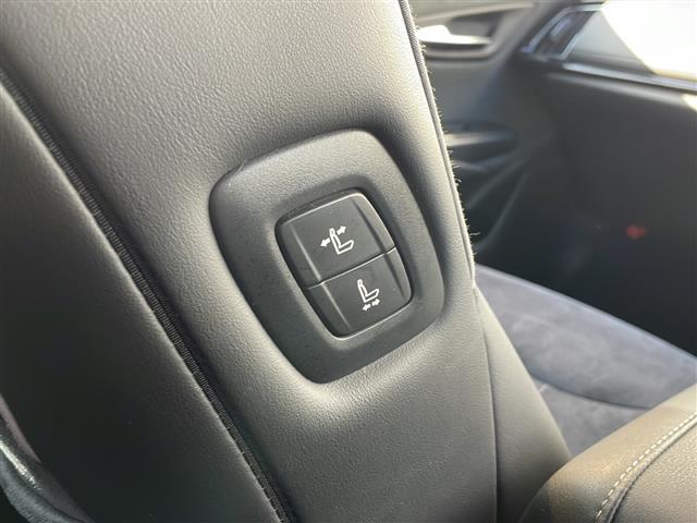 クラウンハイブリッド ＲＳアドバンス　禁煙　純正ナビ　バックカメラ　前方ドラレコ　ＥＴＣ２．０　デジタルインナーミラー　ＢＳＭ　ＨＵＤ　ステアヒーター　シートヒーター　パワーシート　メモリーシート　ＡＣＣ　ＰＣＳ　ＬＥＤオートライト（15枚目）