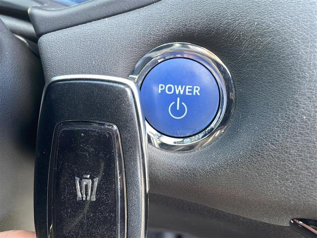 クラウンハイブリッド ＲＳアドバンス　禁煙　純正ナビ　バックカメラ　前方ドラレコ　ＥＴＣ２．０　デジタルインナーミラー　ＢＳＭ　ＨＵＤ　ステアヒーター　シートヒーター　パワーシート　メモリーシート　ＡＣＣ　ＰＣＳ　ＬＥＤオートライト（17枚目）