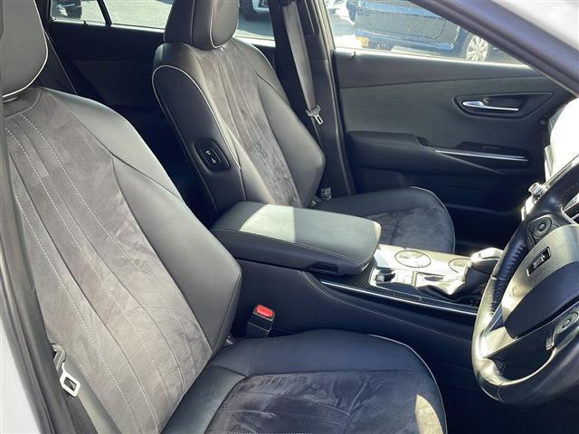 クラウンハイブリッド ＲＳアドバンス　禁煙　純正ナビ　バックカメラ　前方ドラレコ　ＥＴＣ２．０　デジタルインナーミラー　ＢＳＭ　ＨＵＤ　ステアヒーター　シートヒーター　パワーシート　メモリーシート　ＡＣＣ　ＰＣＳ　ＬＥＤオートライト（25枚目）