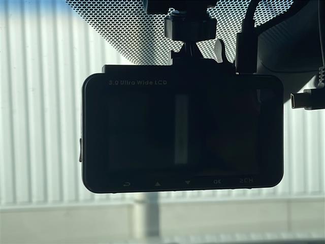 アルファード ２．５Ｓ　Ｃパッケージ　禁煙　純正１０型ナビ　純正１２型後席モニター　サンルーフ　シートヒーター　ベンチレーション　パワーシート　オットマン　ステアヒーター　前後ドラレコ　両側パワースライドドア（6枚目）