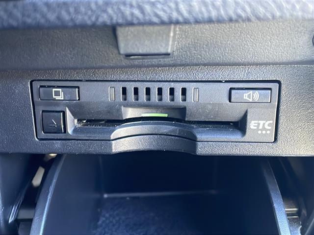 アルファード ２．５Ｓ　Ｃパッケージ　禁煙　純正１０型ナビ　純正１２型後席モニター　サンルーフ　シートヒーター　ベンチレーション　パワーシート　オットマン　ステアヒーター　前後ドラレコ　両側パワースライドドア（7枚目）