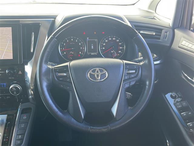 アルファード ２．５Ｓ　Ｃパッケージ　禁煙　純正１０型ナビ　純正１２型後席モニター　サンルーフ　シートヒーター　ベンチレーション　パワーシート　オットマン　ステアヒーター　前後ドラレコ　両側パワースライドドア（22枚目）