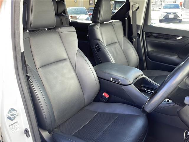 アルファード ２．５Ｓ　Ｃパッケージ　禁煙　純正１０型ナビ　純正１２型後席モニター　サンルーフ　シートヒーター　ベンチレーション　パワーシート　オットマン　ステアヒーター　前後ドラレコ　両側パワースライドドア（29枚目）