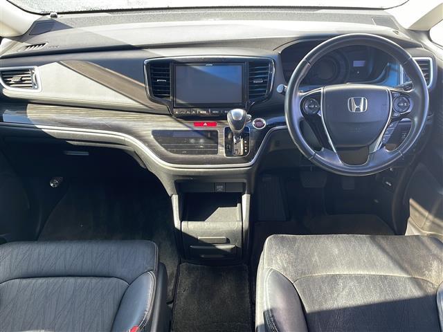 オデッセイ アブソルート・ＥＸ　禁煙　ＡＬＰＩＮＥ９型ナビ　ＡＬＰＩＮＥ後席モニター　バックカメラ　ＥＴＣ　社外前後ドラレコ　ＢＳＭ　両側パワースライドドア　レーンキープアシスト　レーダークルーズコントロール　ＬＥＤヘッドライト（2枚目）