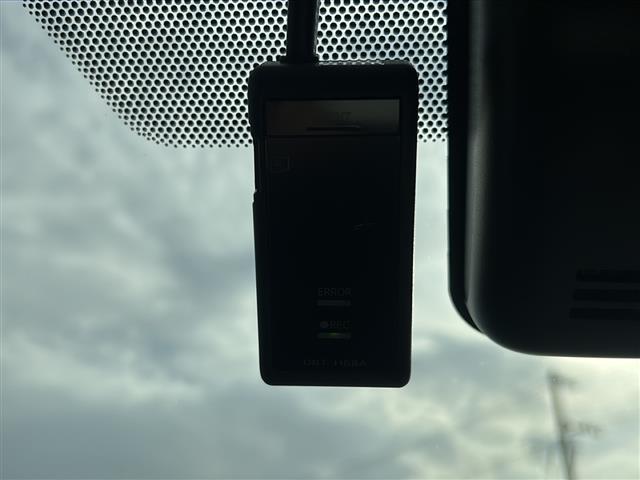 ヤリスクロス ハイブリッドZ 禁煙 純正ナビ APPLECARPLAY バックカメラ 純正ドラレコ ビルトインETC BSM シートヒーター USB給電 レーンキープアシスト レーダークルーズコントロール 衝突被害軽減システム(6枚目)