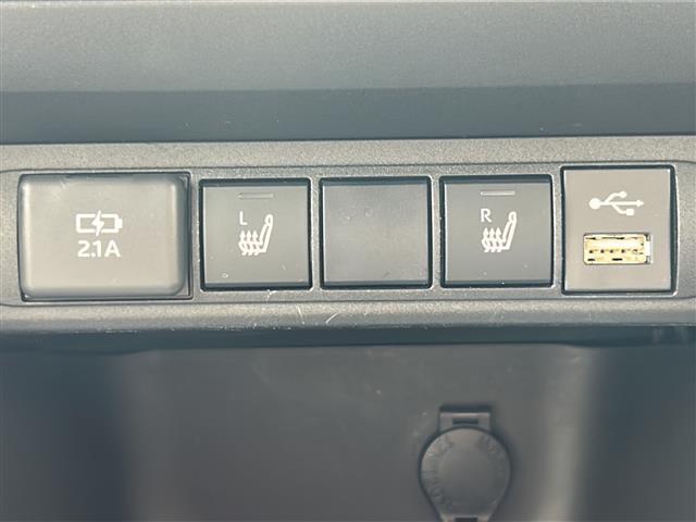 ヤリスクロス ハイブリッドZ 禁煙 純正ナビ APPLECARPLAY バックカメラ 純正ドラレコ ビルトインETC BSM シートヒーター USB給電 レーンキープアシスト レーダークルーズコントロール 衝突被害軽減システム(8枚目)