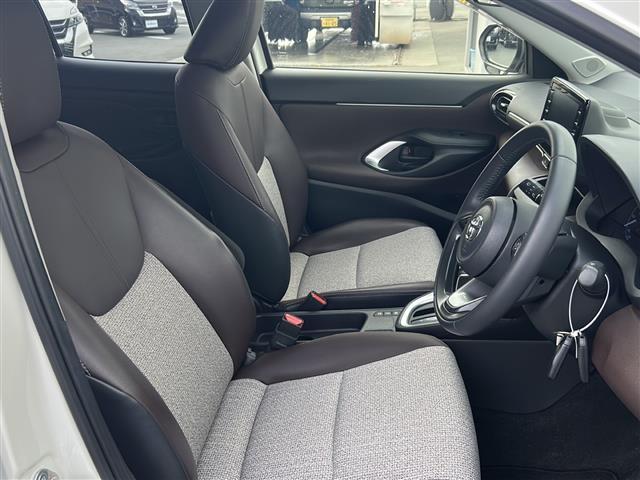 ヤリスクロス ハイブリッドZ 禁煙 純正ナビ APPLECARPLAY バックカメラ 純正ドラレコ ビルトインETC BSM シートヒーター USB給電 レーンキープアシスト レーダークルーズコントロール 衝突被害軽減システム(24枚目)