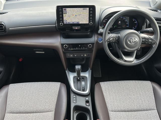 ヤリスクロス ハイブリッドZ 禁煙 純正ナビ APPLECARPLAY バックカメラ 純正ドラレコ ビルトインETC BSM シートヒーター USB給電 レーンキープアシスト レーダークルーズコントロール 衝突被害軽減システム(42枚目)