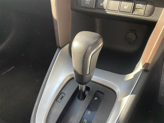 ヤリスクロス ハイブリッドZ 純正ナビ バックカメラ 純正ドラレコ ビルトインETC クリアランスソナー レーダークルコン シートヒーター パワーシート ハーフレザー USB給電 LEDオートライト 電子パーキング 禁煙車(15枚目)