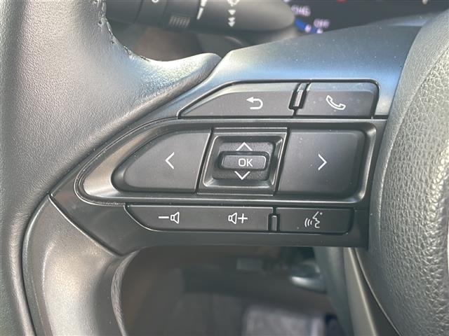 ヤリスクロス ハイブリッドZ 純正ナビ バックカメラ 純正ドラレコ ビルトインETC クリアランスソナー レーダークルコン シートヒーター パワーシート ハーフレザー USB給電 LEDオートライト 電子パーキング 禁煙車(16枚目)