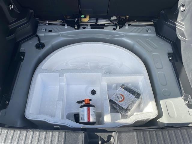 ヤリスクロス ハイブリッドZ 純正ナビ バックカメラ 純正ドラレコ ビルトインETC クリアランスソナー レーダークルコン シートヒーター パワーシート ハーフレザー USB給電 LEDオートライト 電子パーキング 禁煙車(25枚目)