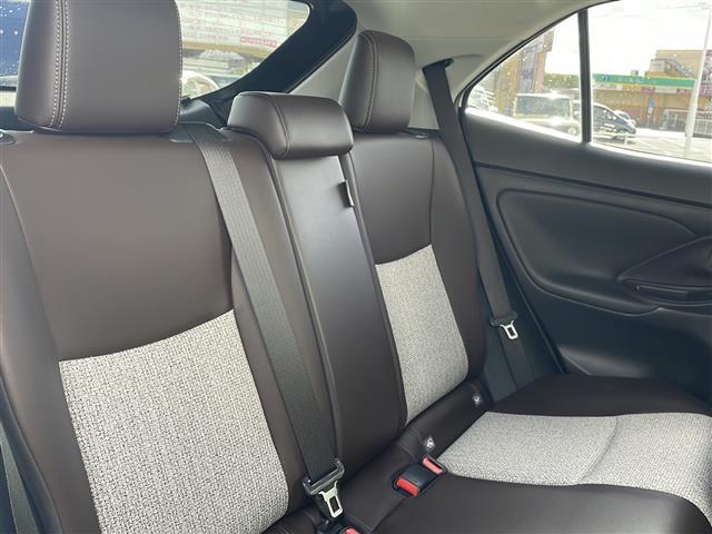 ヤリスクロス ハイブリッドZ 純正ナビ バックカメラ 純正ドラレコ ビルトインETC クリアランスソナー レーダークルコン シートヒーター パワーシート ハーフレザー USB給電 LEDオートライト 電子パーキング 禁煙車(27枚目)