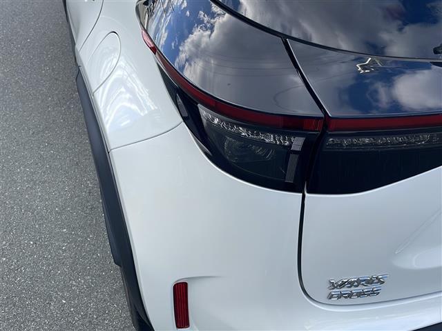 ヤリスクロス ハイブリッドZ 純正ナビ バックカメラ 純正ドラレコ ビルトインETC クリアランスソナー レーダークルコン シートヒーター パワーシート ハーフレザー USB給電 LEDオートライト 電子パーキング 禁煙車(40枚目)