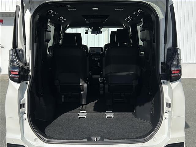 ヴォクシー ハイブリッドS-Z 禁煙 純正ディスプレイオーディオ 純正フリップダウンモニター バックカメラ 前方ドラレコ デジタルインナーミラー ETC2.0 BSM HUD 両側パワースライドドア レーダークルーズコントロール(29枚目)