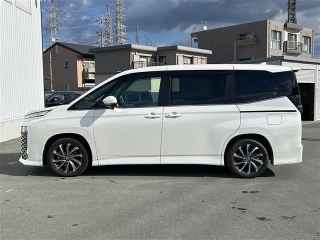 ヴォクシー ハイブリッドS-Z 禁煙 純正ディスプレイオーディオ 純正フリップダウンモニター バックカメラ 前方ドラレコ デジタルインナーミラー ETC2.0 BSM HUD 両側パワースライドドア レーダークルーズコントロール(33枚目)